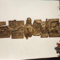 relief in bronze by Paul Brandenburg (1998)